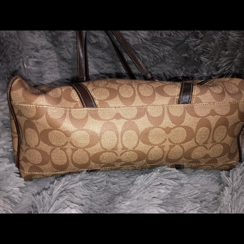Tan Coach HandBag - Picture 5 of 7